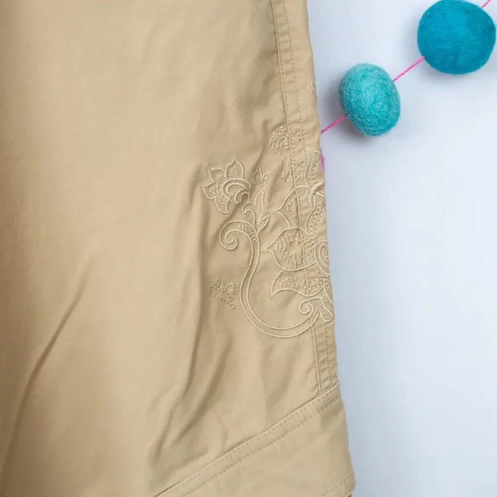 Kuhl Khaki Tan Floral Embroidered Capri Cargo Pants Size Medium Mid Rise